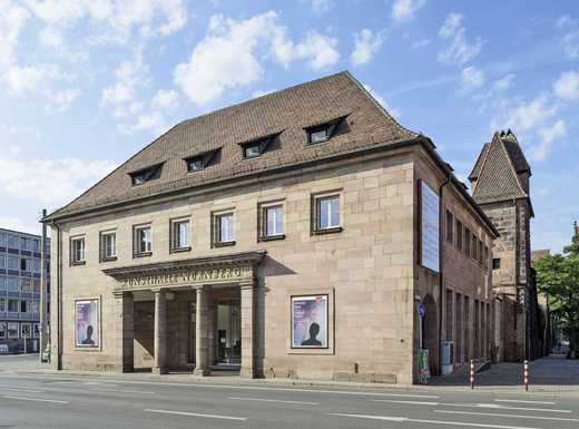 Außenansicht der Nürnberger Kunsthalle | Fotoaufnahme von Annette Kradisch Außenansicht der Nürnberger Kunsthalle | Fotoaufnahme von Annette Kradisch